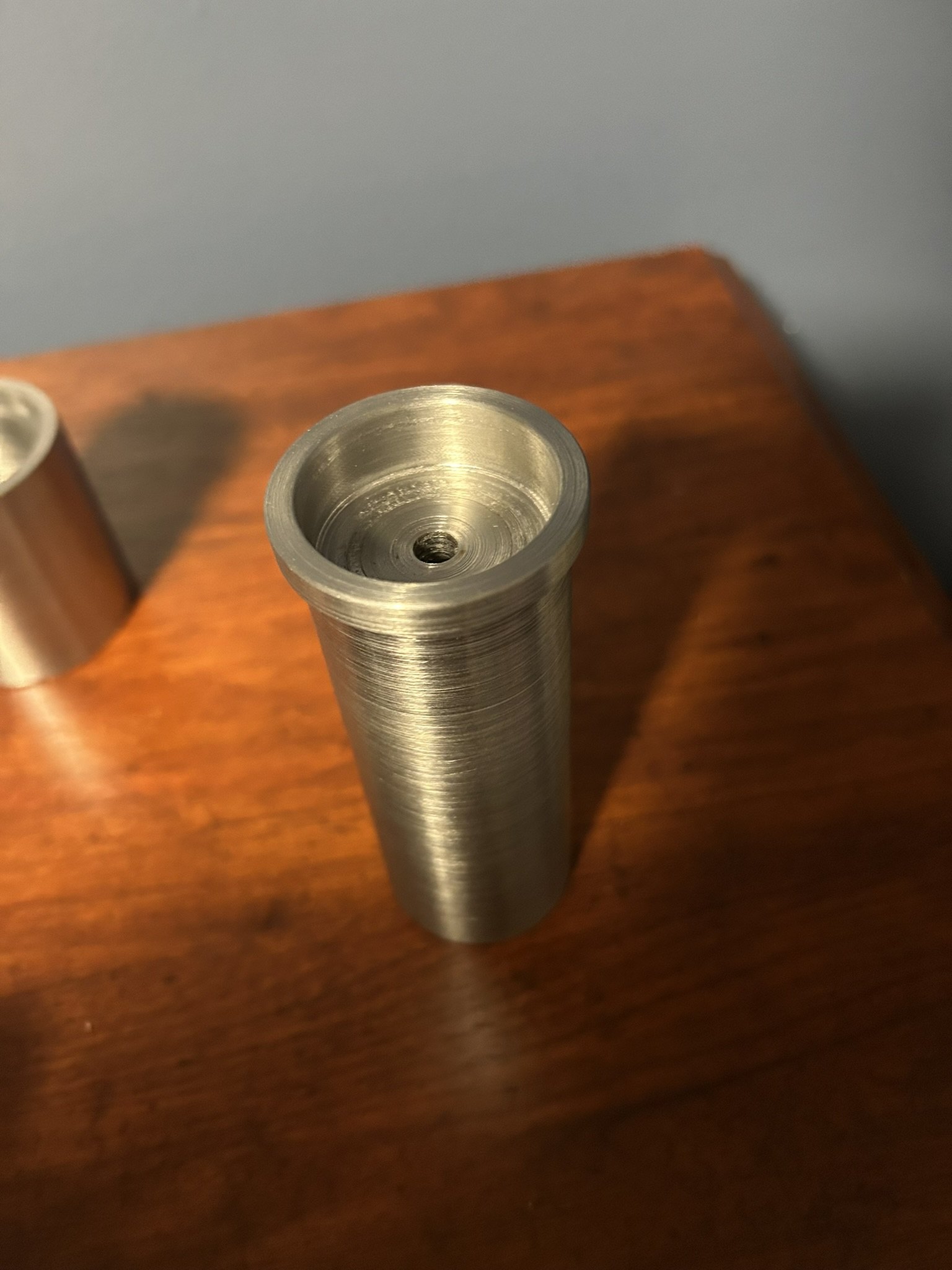 Hub &mdash; through bore and stepped diameter
